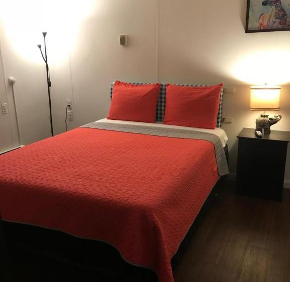 غرفة إقتصادية فردية, Golden Arrow Motel