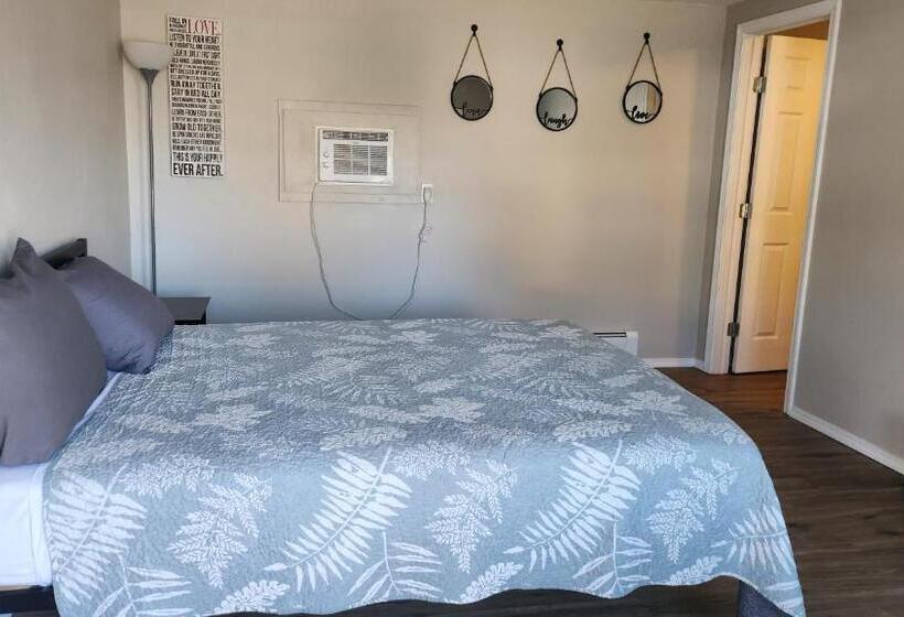 غرفة قياسية, Golden Arrow Motel