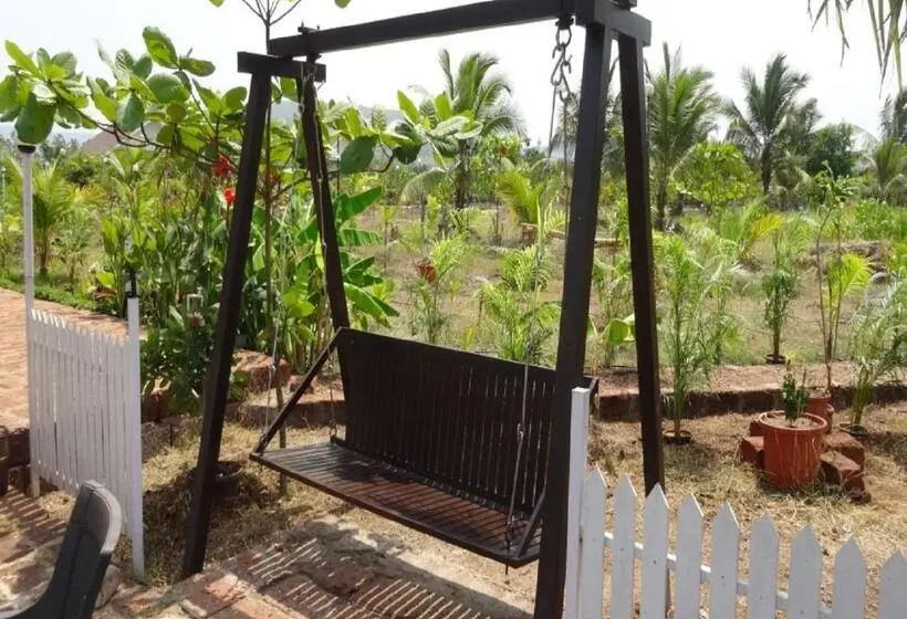 デラックスルーム, Exotica Beach Retreats Diveagar