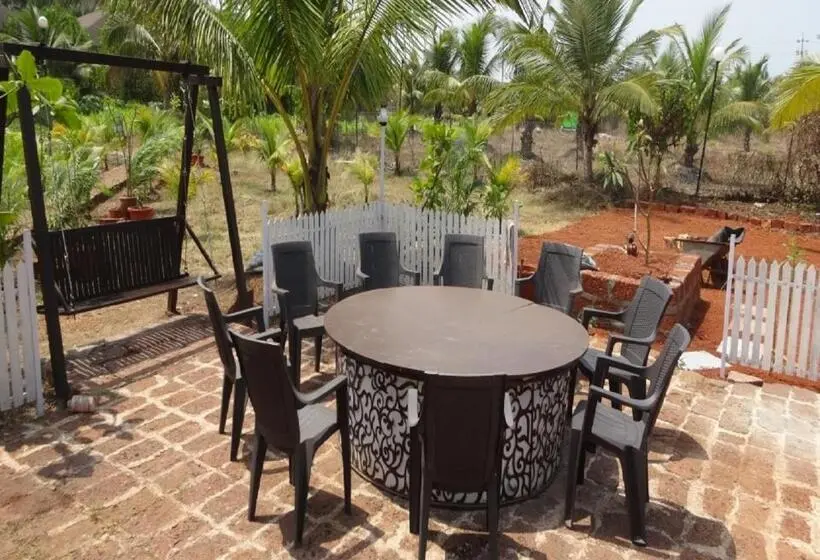 デラックスルーム, Exotica Beach Retreats Diveagar
