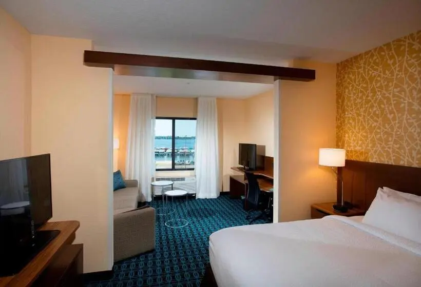 Standard-huone King-vuode, Fairfield Inn & Suites By Marriott Detroit Lakes