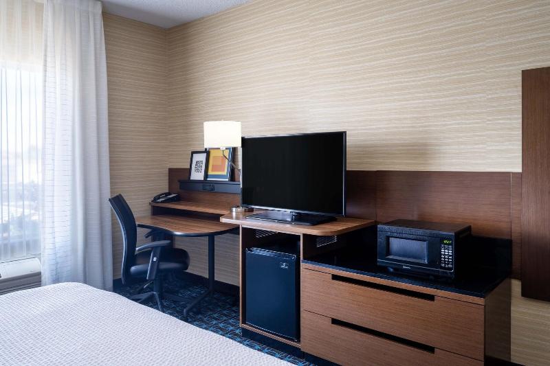 חדר סטנדרט עם מיטת קינג, Fairfield Inn & Suites By Marriott Detroit Lakes