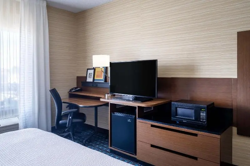 Standard-huone King-vuode, Fairfield Inn & Suites By Marriott Detroit Lakes