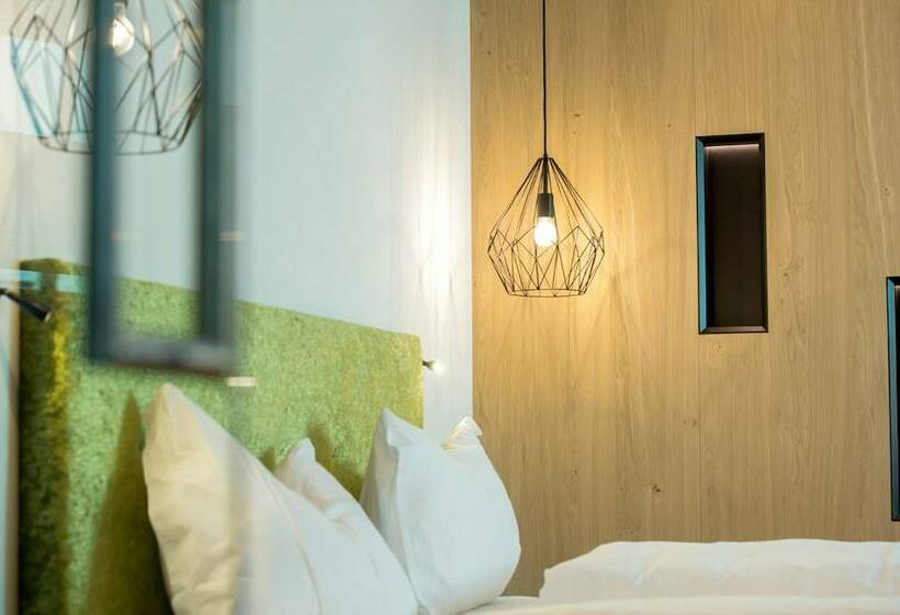 غرفة ديلوكس, Goldene Traube