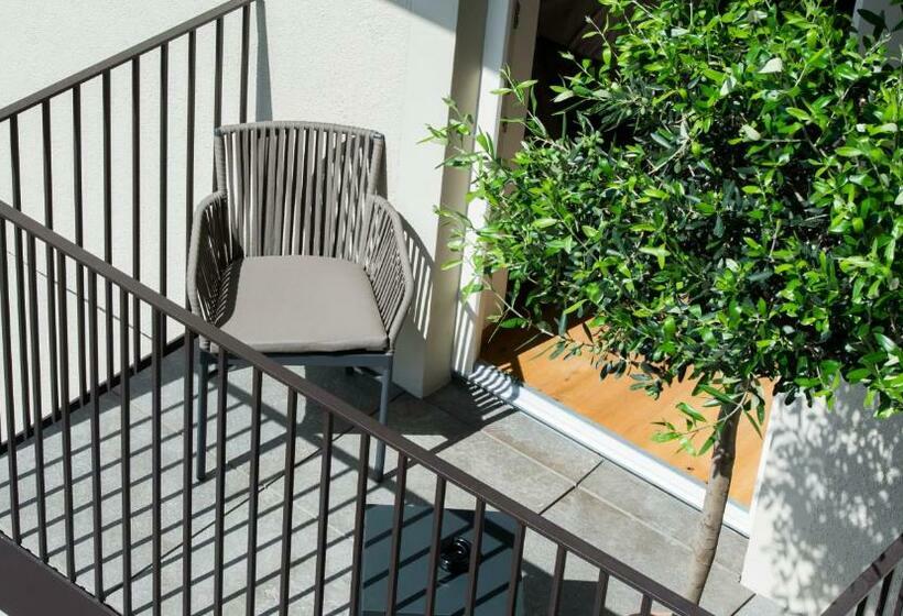 غرفة ديلوكس, Goldene Traube