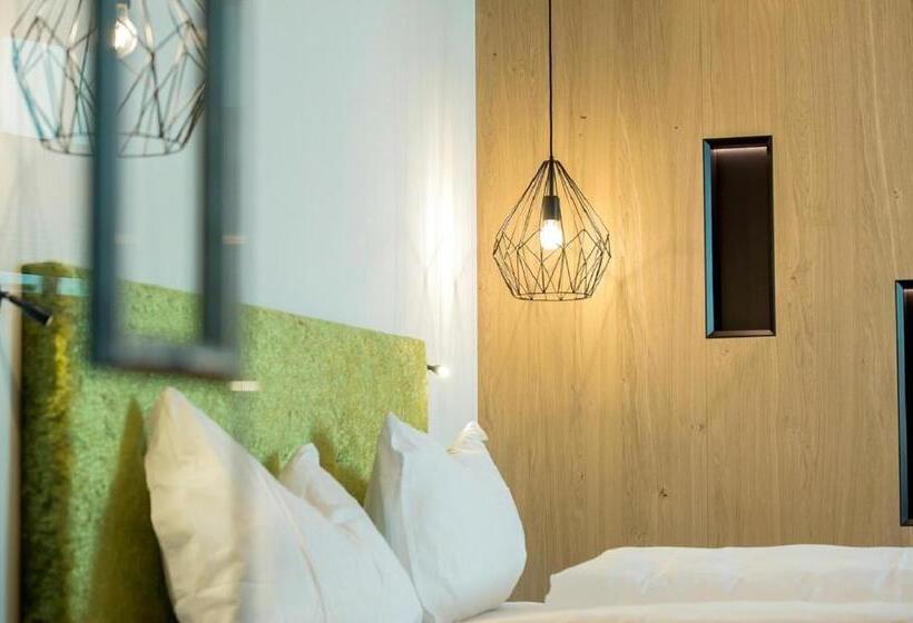 غرفة ديلوكس, Goldene Traube