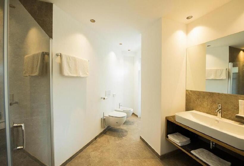 غرفة ديلوكس, Goldene Traube