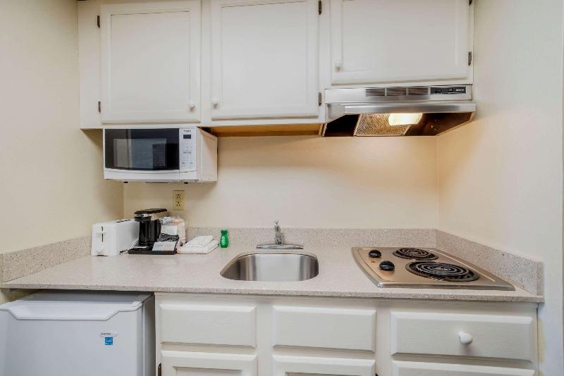 장애인을 위한 스위트, Holiday Inn Express   Grand Island, An Ihg