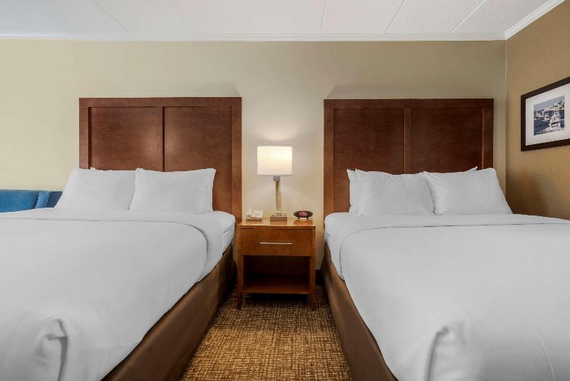 장애인을 위한 스위트, Holiday Inn Express   Grand Island, An Ihg