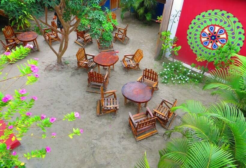 غرفة قياسية ثلاثية, Restaurante Amalur