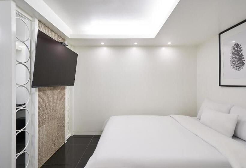 Quarto Superior, Show