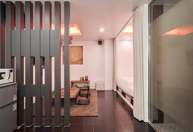 Quarto Estandar, Show