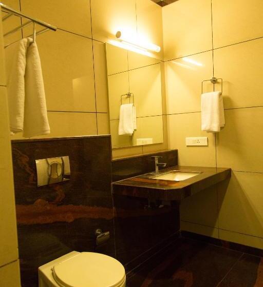 Quarto Deluxe, Sri Sakthi