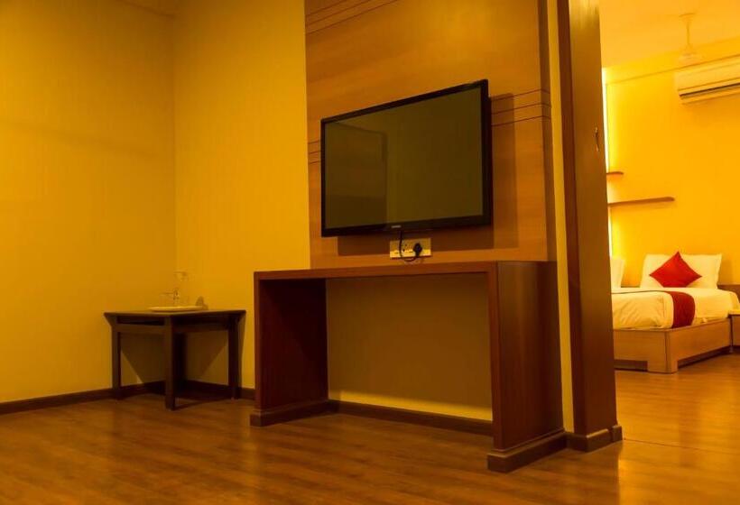 Quarto Deluxe, Sri Sakthi
