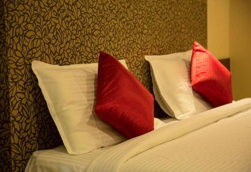 Quarto Deluxe, Sri Sakthi