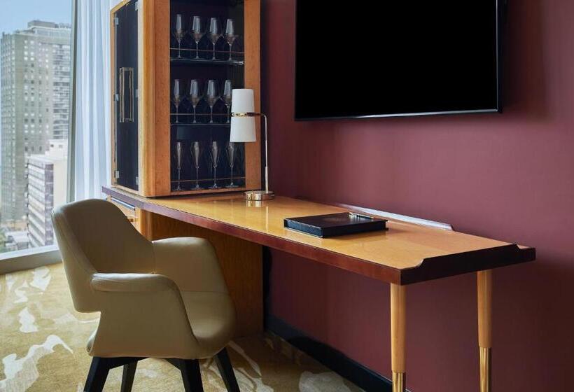 اتاق لوکس با چشمانداز دریاچه, Viceroy Chicago