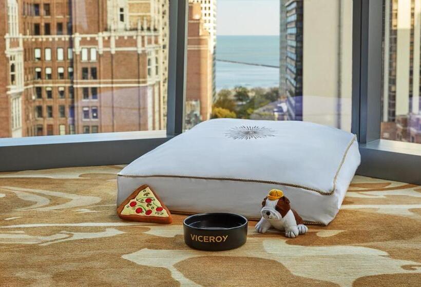 اتاق لوکس با چشمانداز دریاچه, Viceroy Chicago