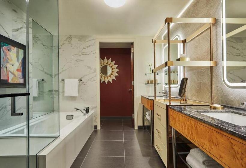 اتاق استاندارد با تخت بزرگ, Viceroy Chicago