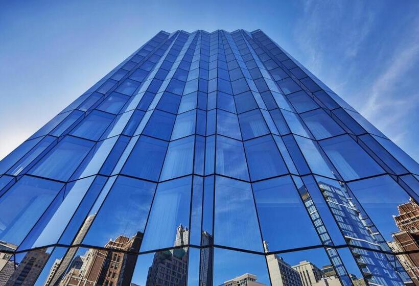 اتاق استاندارد با تخت بزرگ, Viceroy Chicago