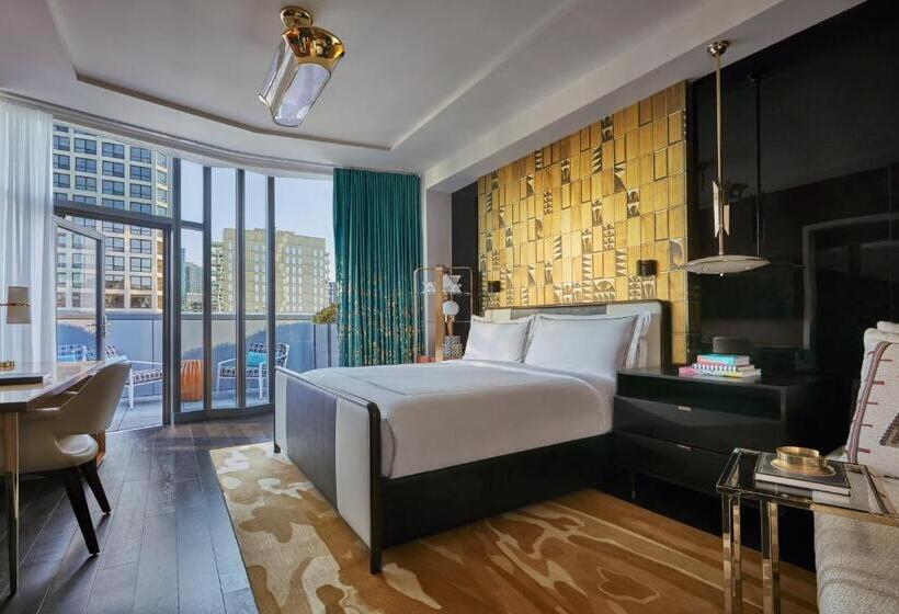 سوئیت جونیور با تراس, Viceroy Chicago