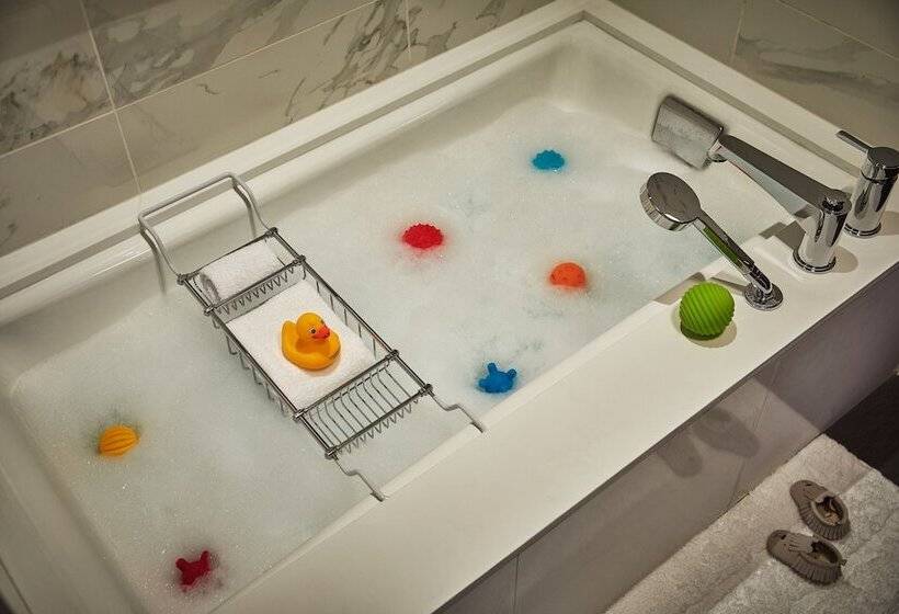 اتاق استاندارد با تخت دوبل, Viceroy Chicago