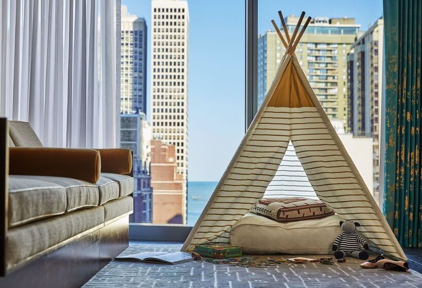 سوییت جونیور, Viceroy Chicago