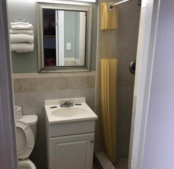 이코노미 룸, Budget Inn