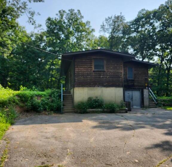 غرفة قياسية ثلاثية, Montauk Lodge