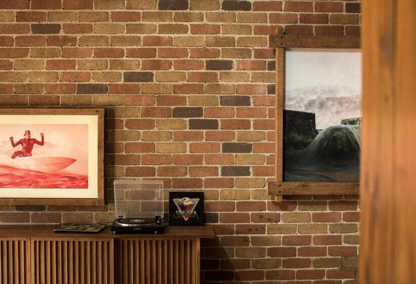 غرفة عائلية, Sea Sea