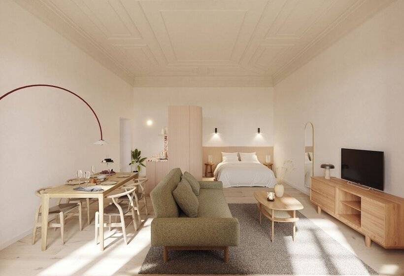 اتاق لوکس, The Verse