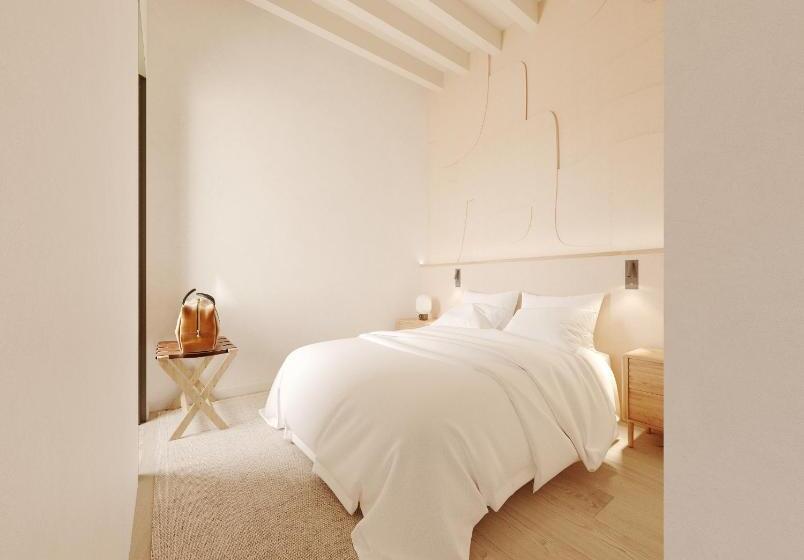 2 Bedroom Premium Apartment with Terrace, The Verse