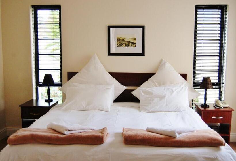 Standard-huone Parveke, Fourteenth Green Guest Lodge