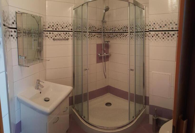 חדר סטנדרט, Synergy House