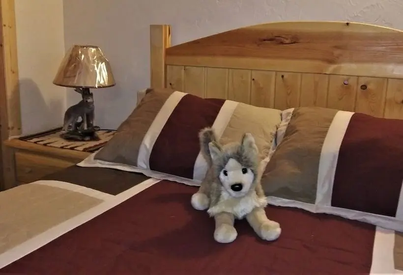 Perhehuone Jaettu Kylpyhuone, The Hideaway Lodge