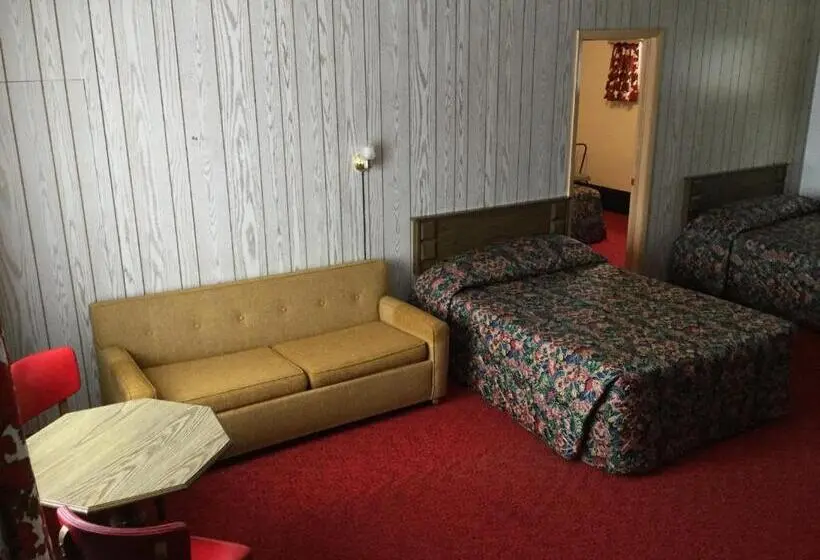 デラックストリプルルーム, Cedars Motel