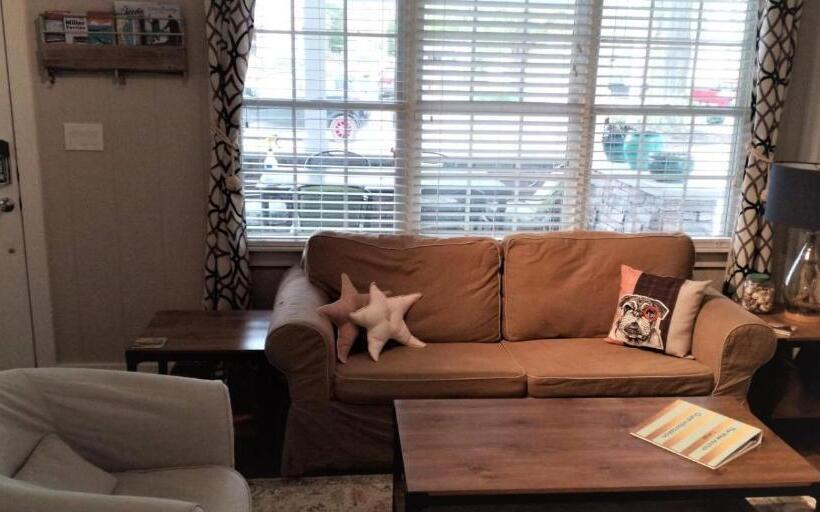 ２ベッドルームハウス, Anchor Inn Boutique