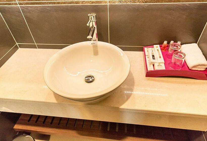 اتاق لوکس, Becamex Hotel New City