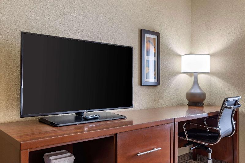 جناح سرير كينج, Comfort Inn & Suites Augusta