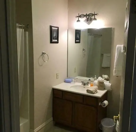 プレジデントスイートルーム, Hermann Crown Suites