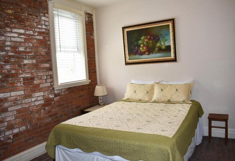 主人套房, Hermann Crown Suites