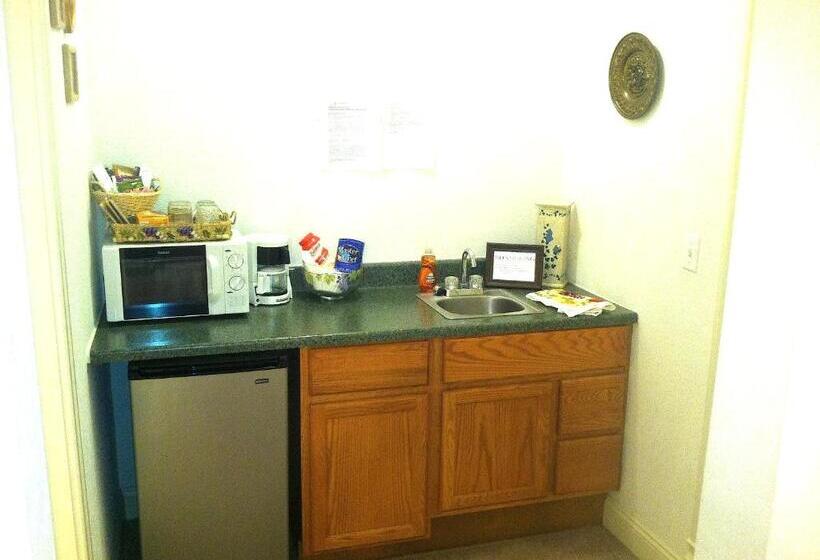 适合残疾人士使用的套间, Hermann Crown Suites