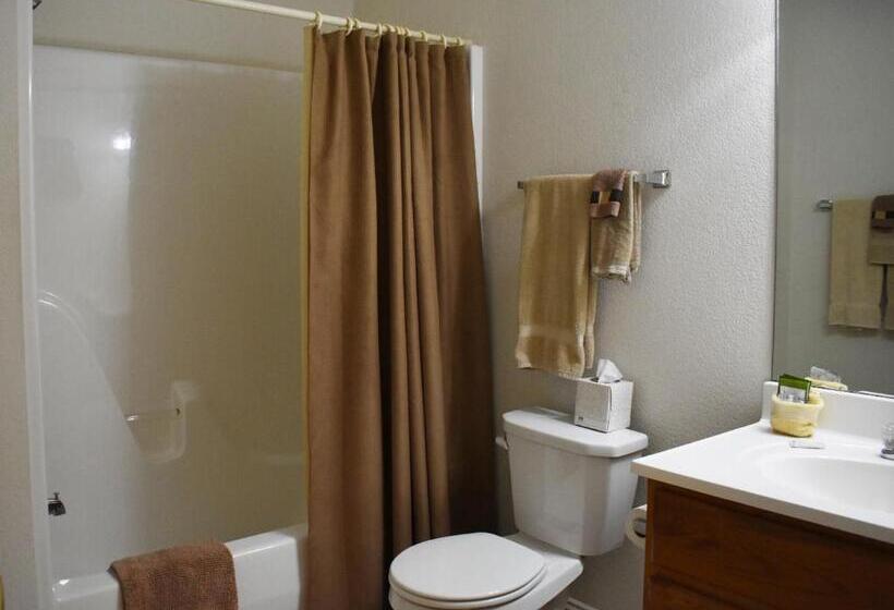 适合残疾人士使用的套间, Hermann Crown Suites