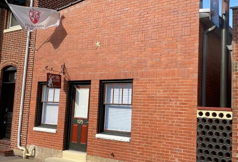 标准间, Hermann Crown Suites