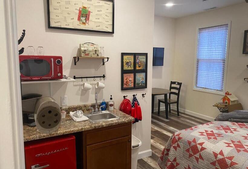 带大床的套房, Hermann Crown Suites