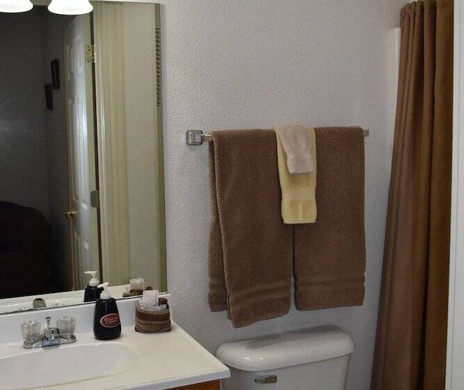 Люкс, Hermann Crown Suites