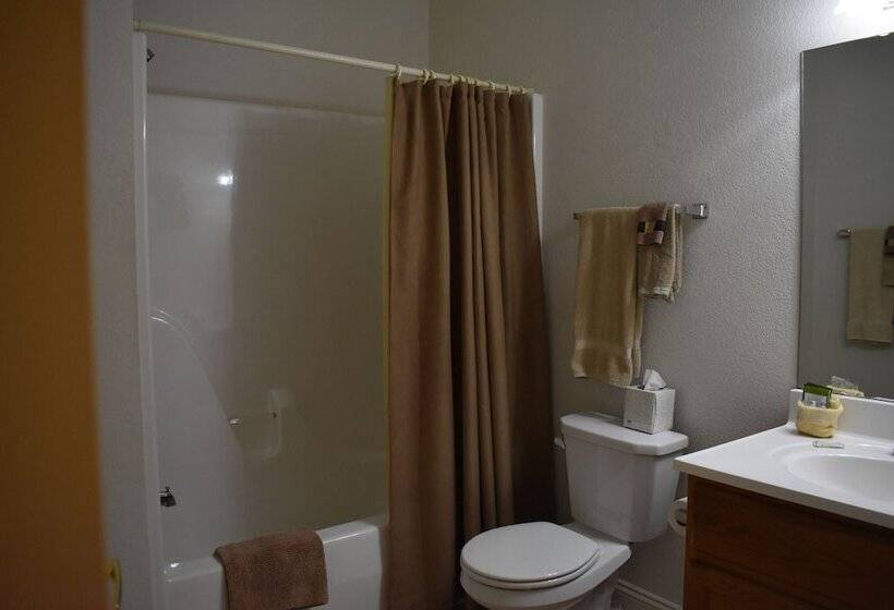 标准间, Hermann Crown Suites