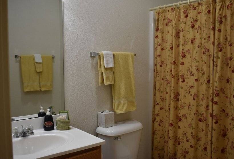 标准间, Hermann Crown Suites