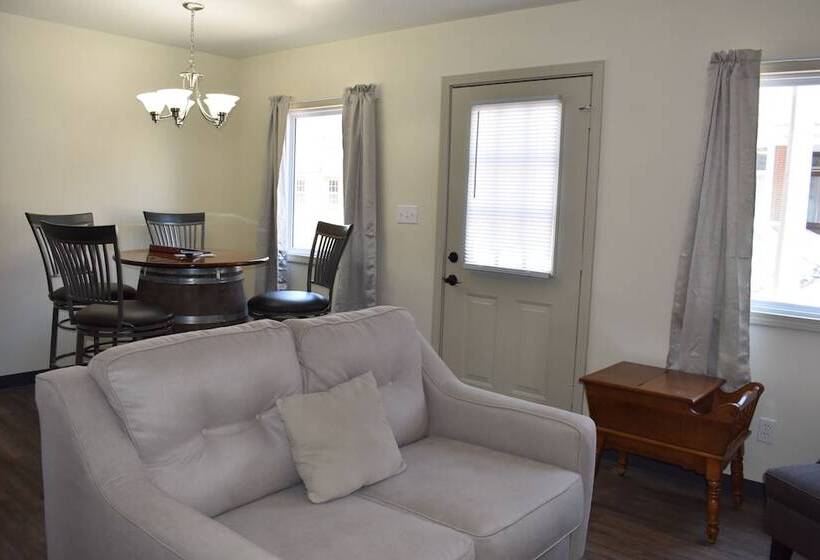 套房, Hermann Crown Suites