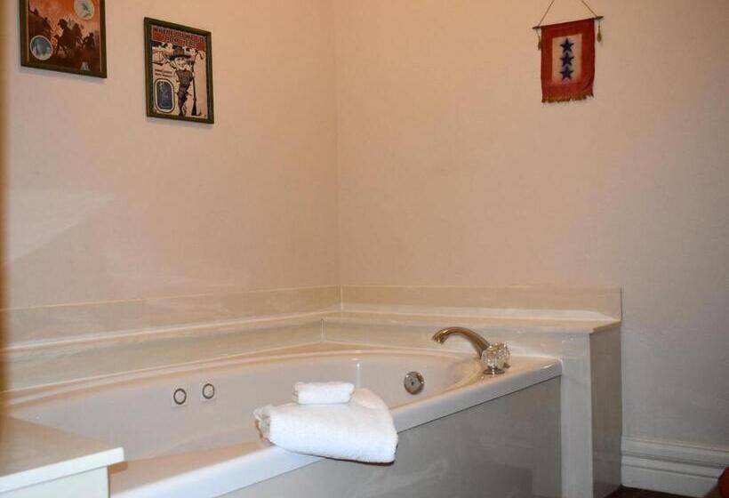 套房, Hermann Crown Suites