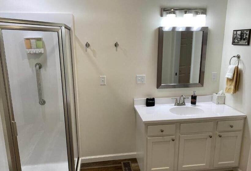 Номер Стандарт, Hermann Crown Suites